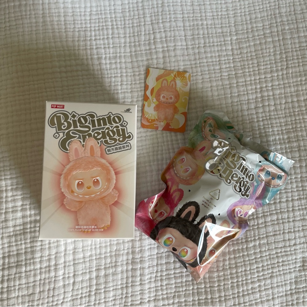 Labubu Big Into Energy “Happiness” Plush Pendant